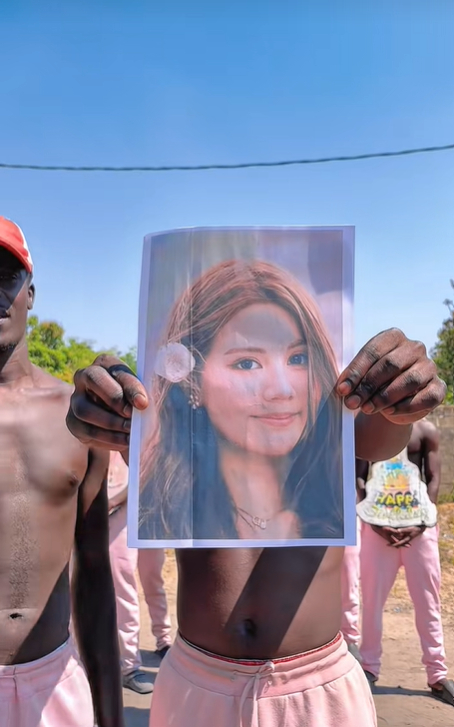 Hạt Dẻ sang tận Châu Phi bằng cách “không ngờ”: Hút 1,2 triệu views
