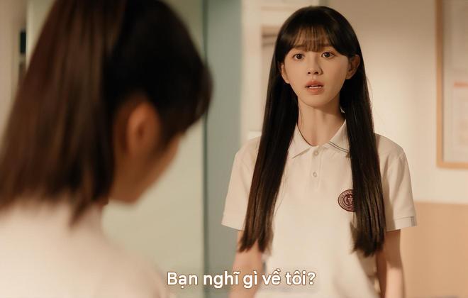 Đang viral cô gái thiên tài có IQ cao hơn Einstein, 22 tuổi là giáo sư: Xinh đẹp giỏi giang nhưng không ai khen nổi