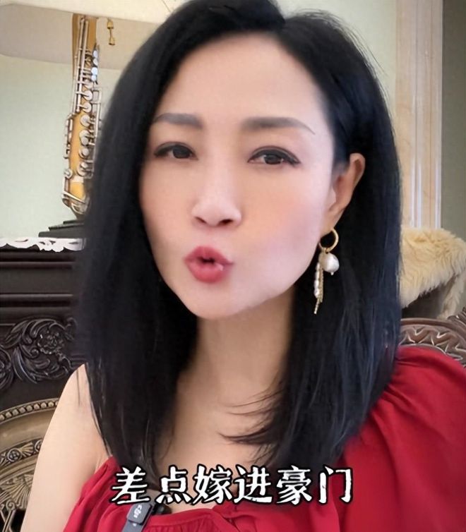 Dương Ngọc Mai hủy hôn vì cảm thấy mình không được bạn trai giàu có tôn trọng (Ảnh: 163).