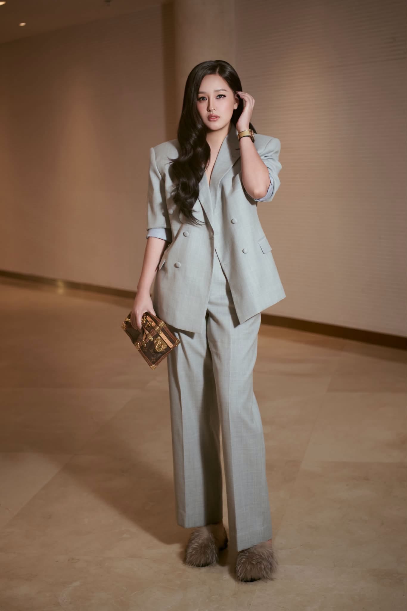 Mai Phương Thuý tham dự show Thu Đông của NTK Chung Thanh Phong tối 2/8.