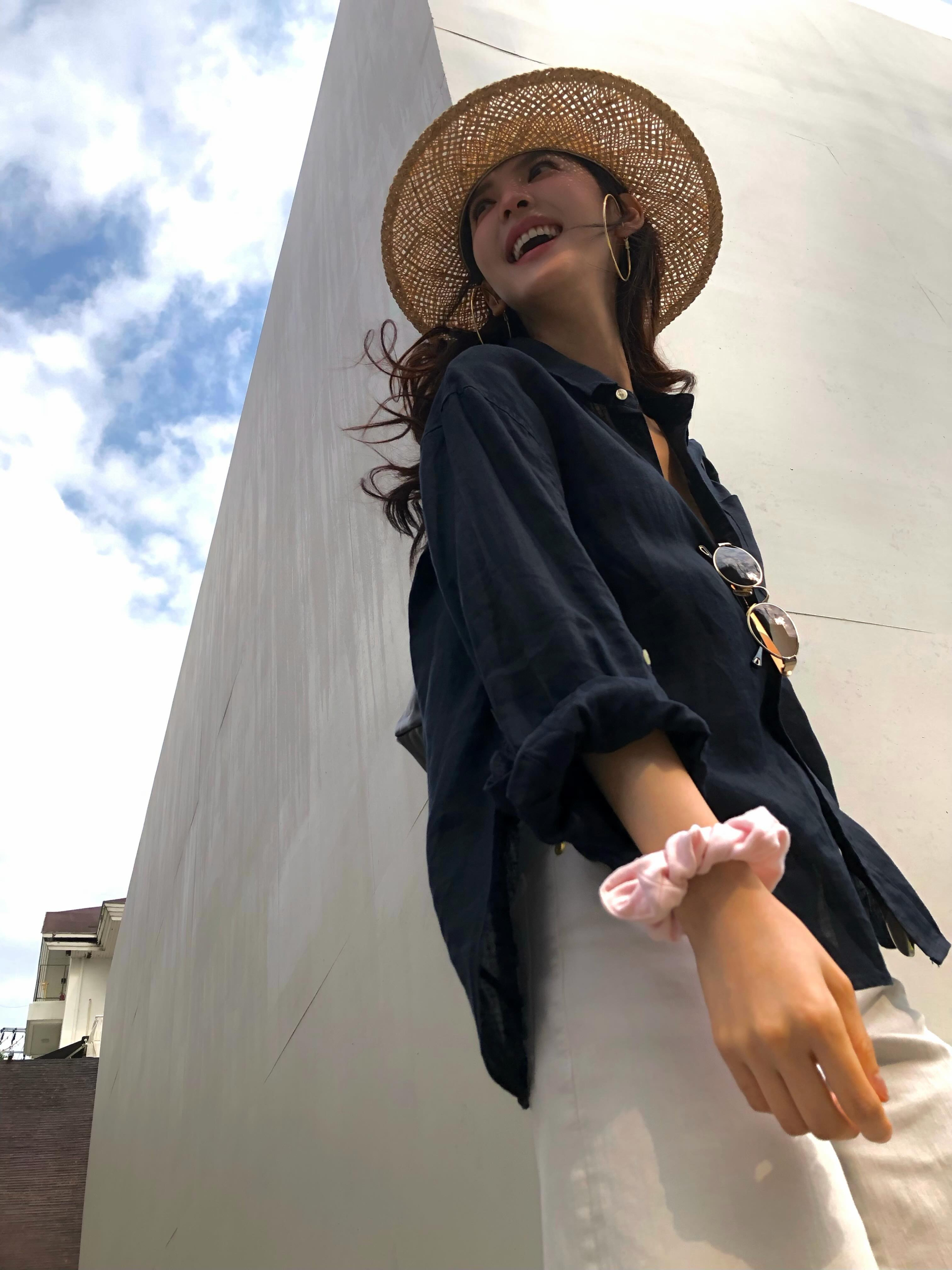 Chương Nhược Nam có gương mặt sáng bừng như nắng hạ, mặc gì lên người cũng đẹp đốn tim
