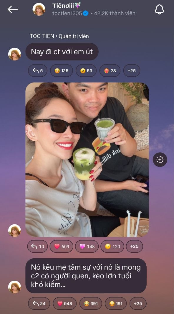 Tóc Tiên thường cập nhật cuộc sống hàng ngày trên broadcast với người hâm mộ