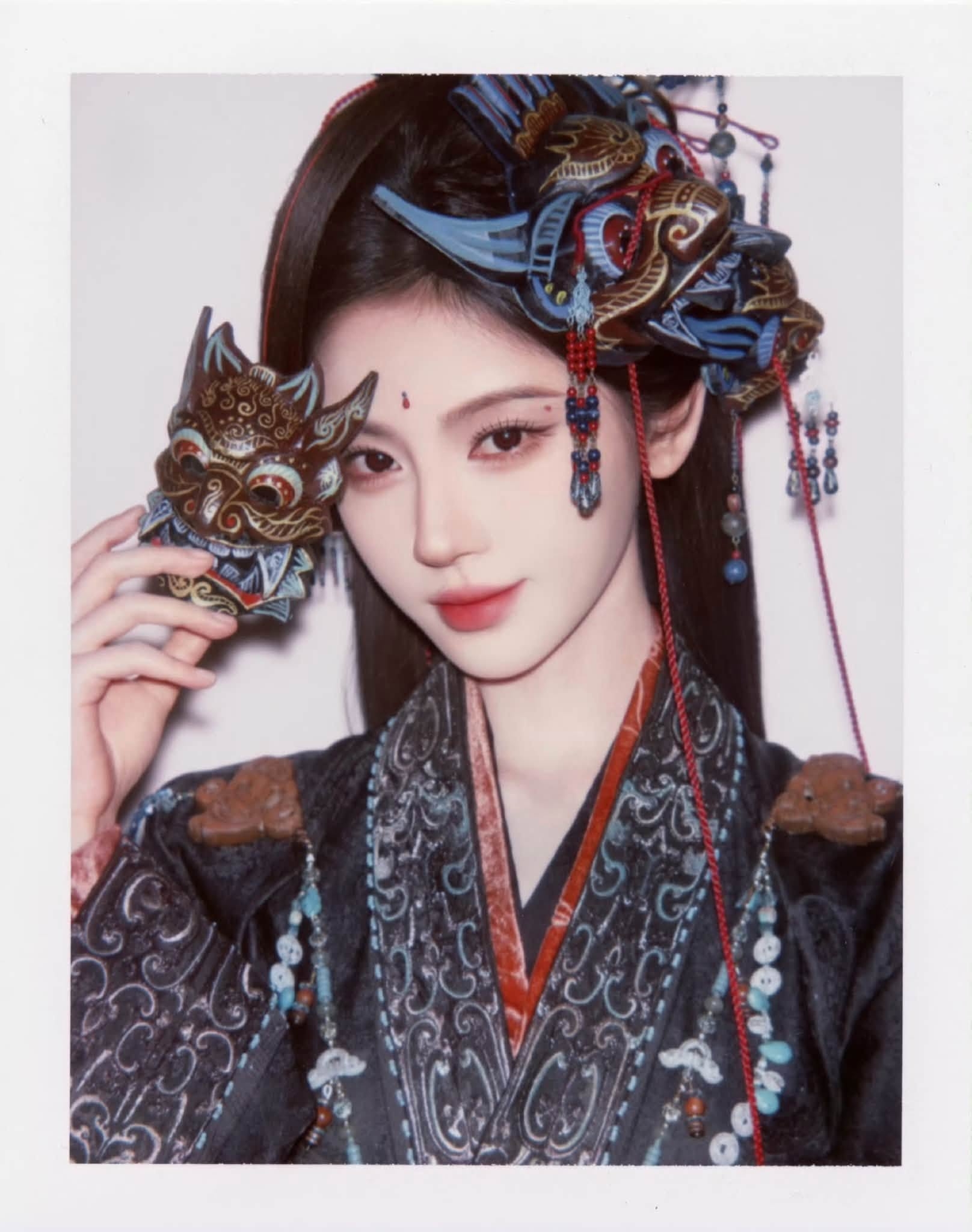 Đã tìm thấy nữ thần ảnh polaroid đẹp nhất showbiz: Góc thẳng góc nghiêng đều thần thánh, 360 độ không khuyết điểm