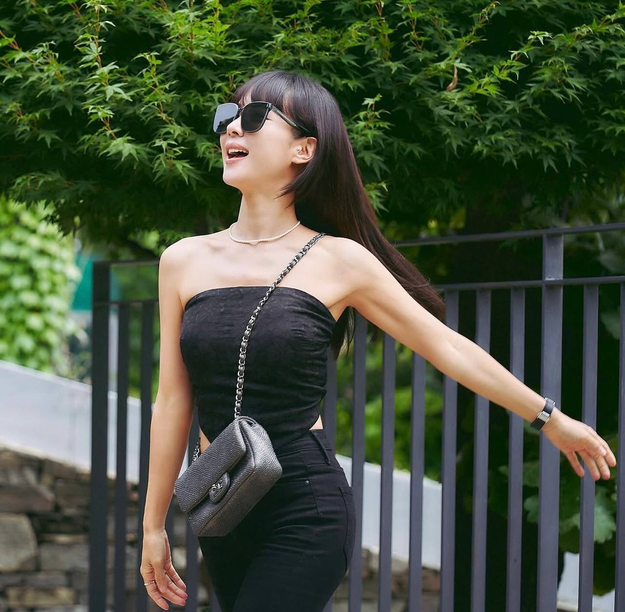 Nữ hoàng phim 18+ cả năm chỉ dám ăn 1 gói mỳ, thành quả tuổi 46 đáng nể
