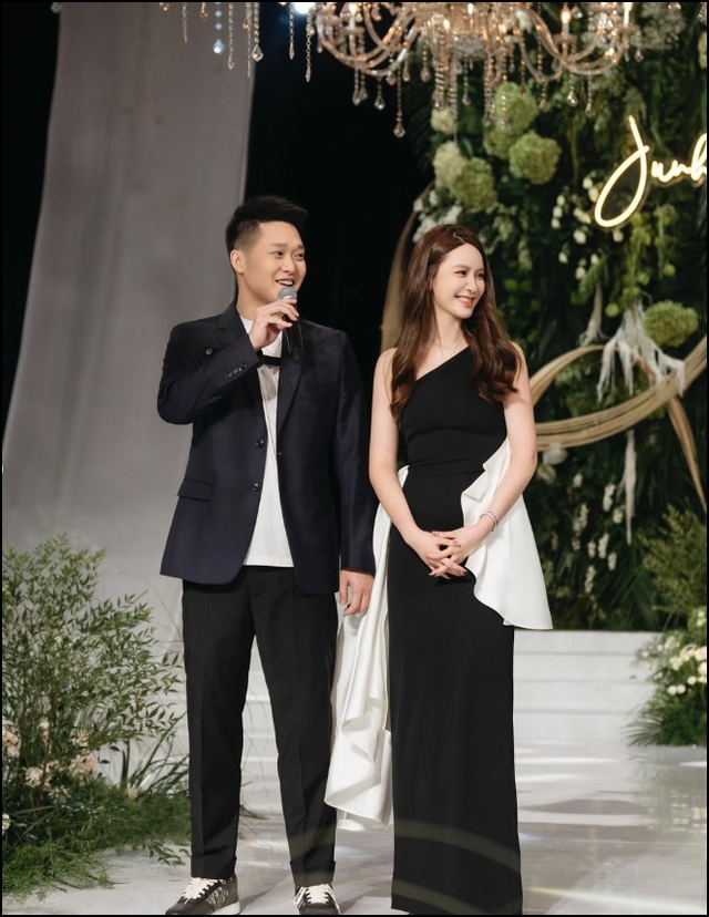 Đại Dịch kết hôn.