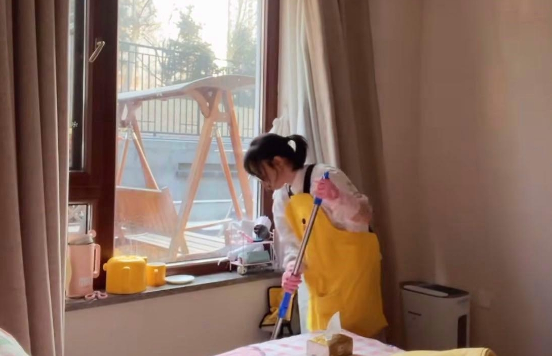 Bên trong phòng ngủ của Nimo.