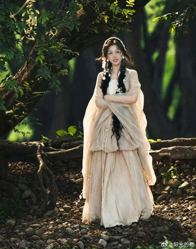 Phim ngôn tình mới khởi quay đã ngập tràn drama: Cặp chính tiên đồng ngọc nữ nhưng cạch mặt nhau