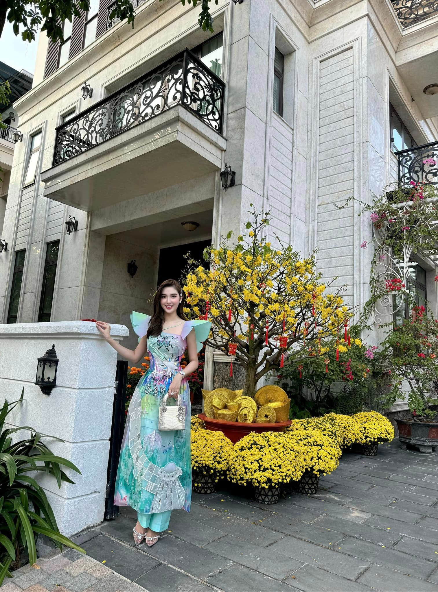 Phú bà Ngọc Loan: Biệt thự view Landmark 81 là nhà, cắm hoa nấu nướng là content triệu view
