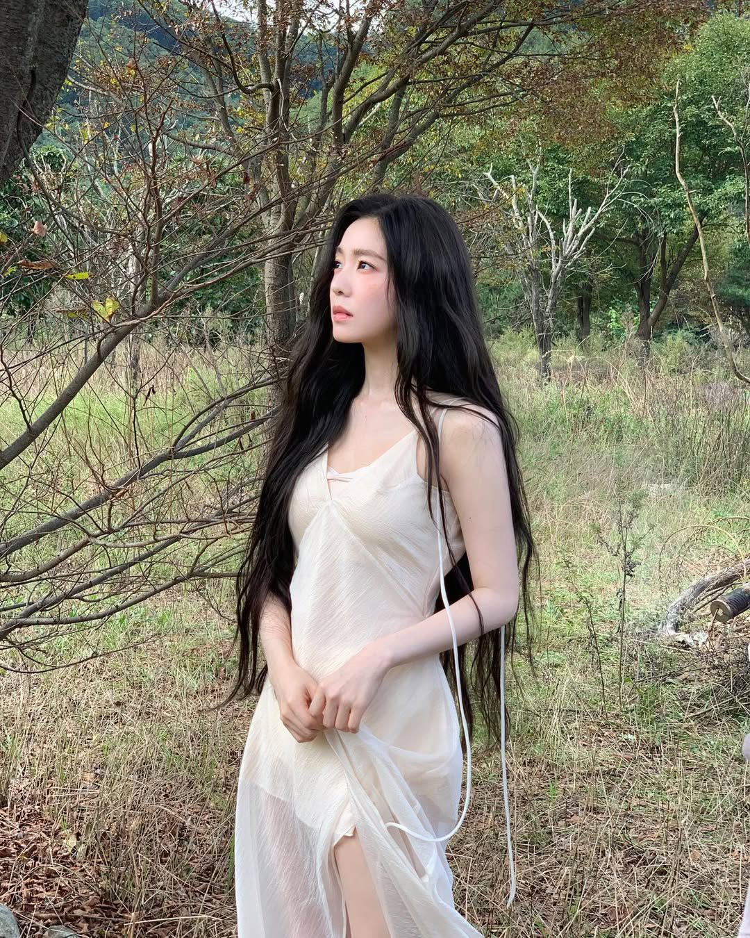 Đệ nhất mỹ nhân showbiz: Gương mặt sinh ra để cả thiên hạ nhung nhớ, mặc đẹp cũng là chuyện chẳng cần gắng sức