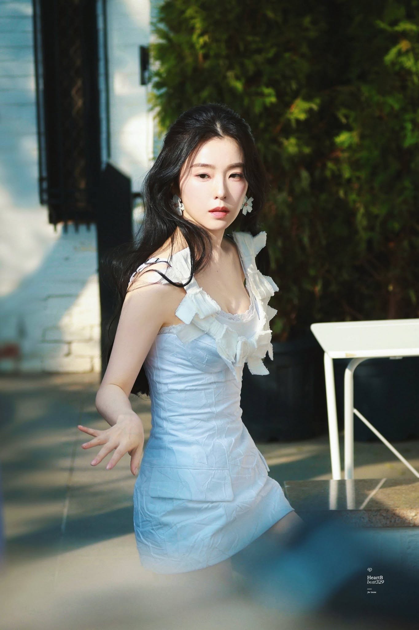 Đệ nhất mỹ nhân showbiz: Gương mặt sinh ra để cả thiên hạ nhung nhớ, mặc đẹp cũng là chuyện chẳng cần gắng sức