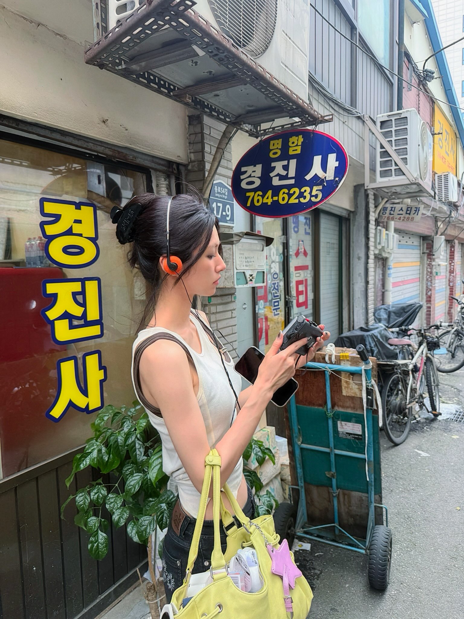 Nữ thần phim Hàn mới chiếu: Thà mất trí nhớ chứ không mất visual, tủ đồ cũng bén chẳng kém gương mặt