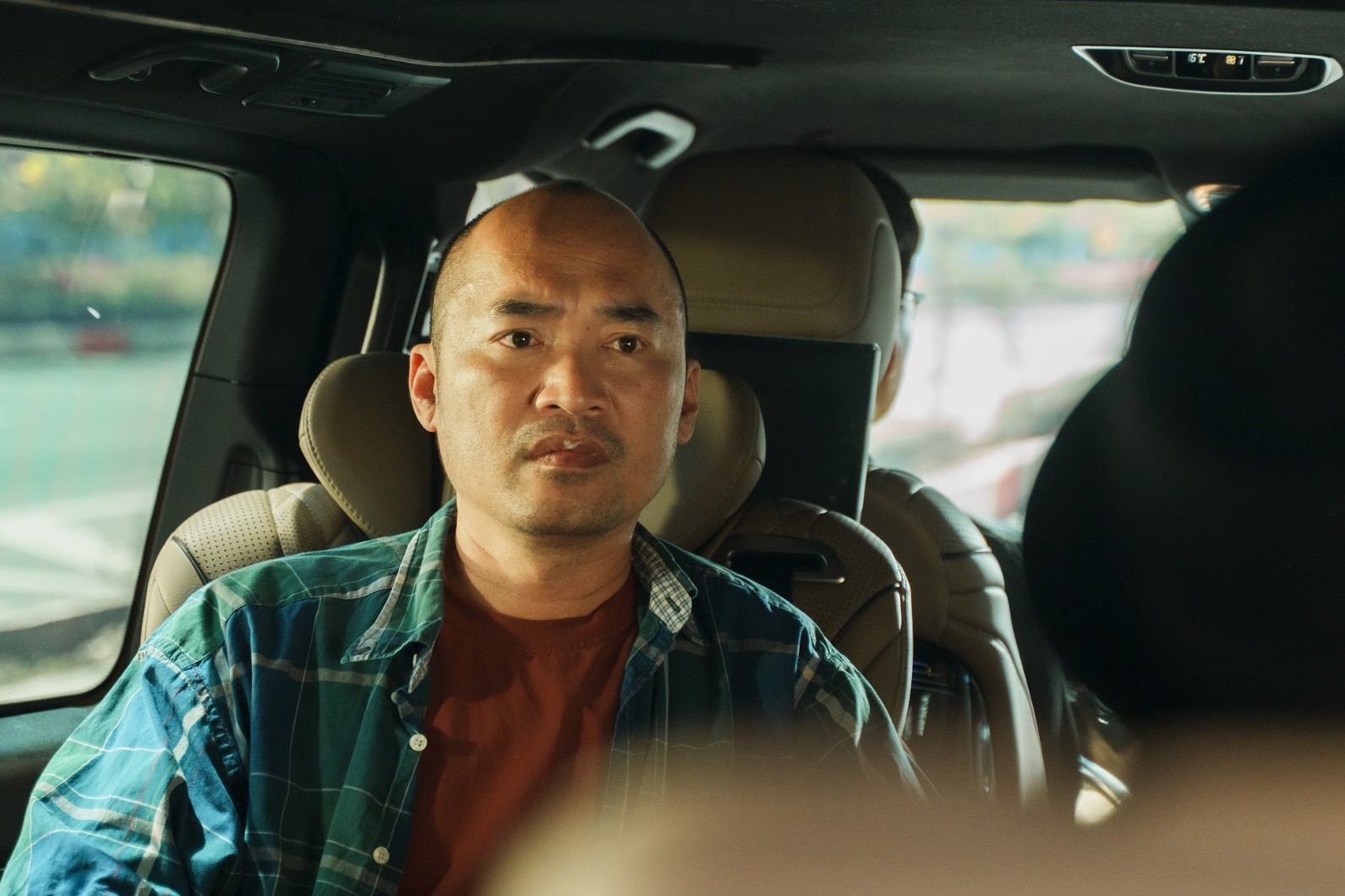 Việt Nam remake phim Trung Quốc 12.000 tỷ chấn động MXH: Cười quặn ruột vì nam chính, ngồi im một chỗ cũng thấy hài