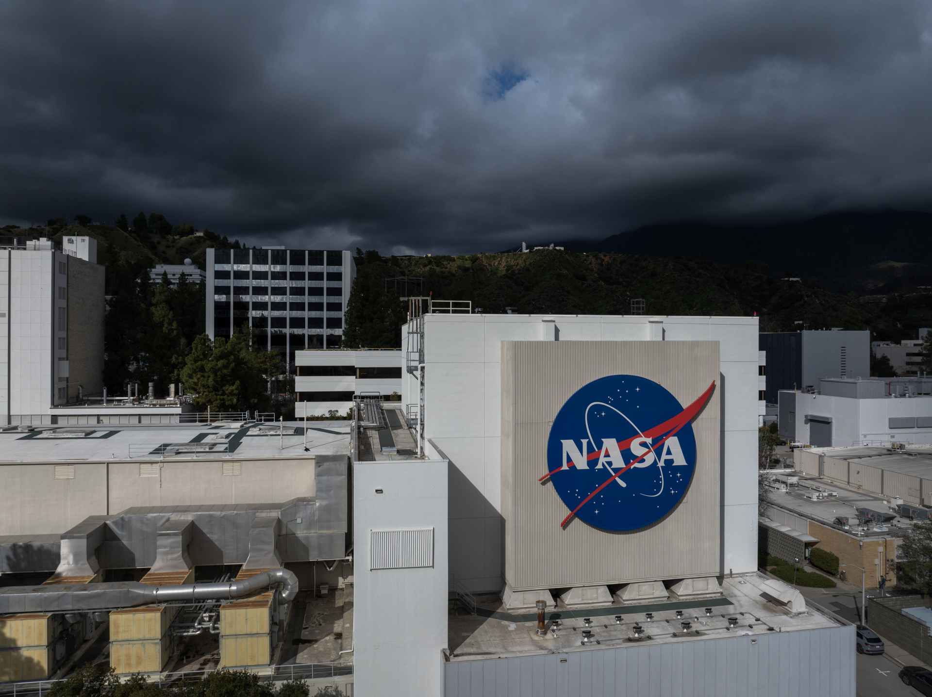NASA đã lên tiếng bác bỏ tin đồn vô lý này