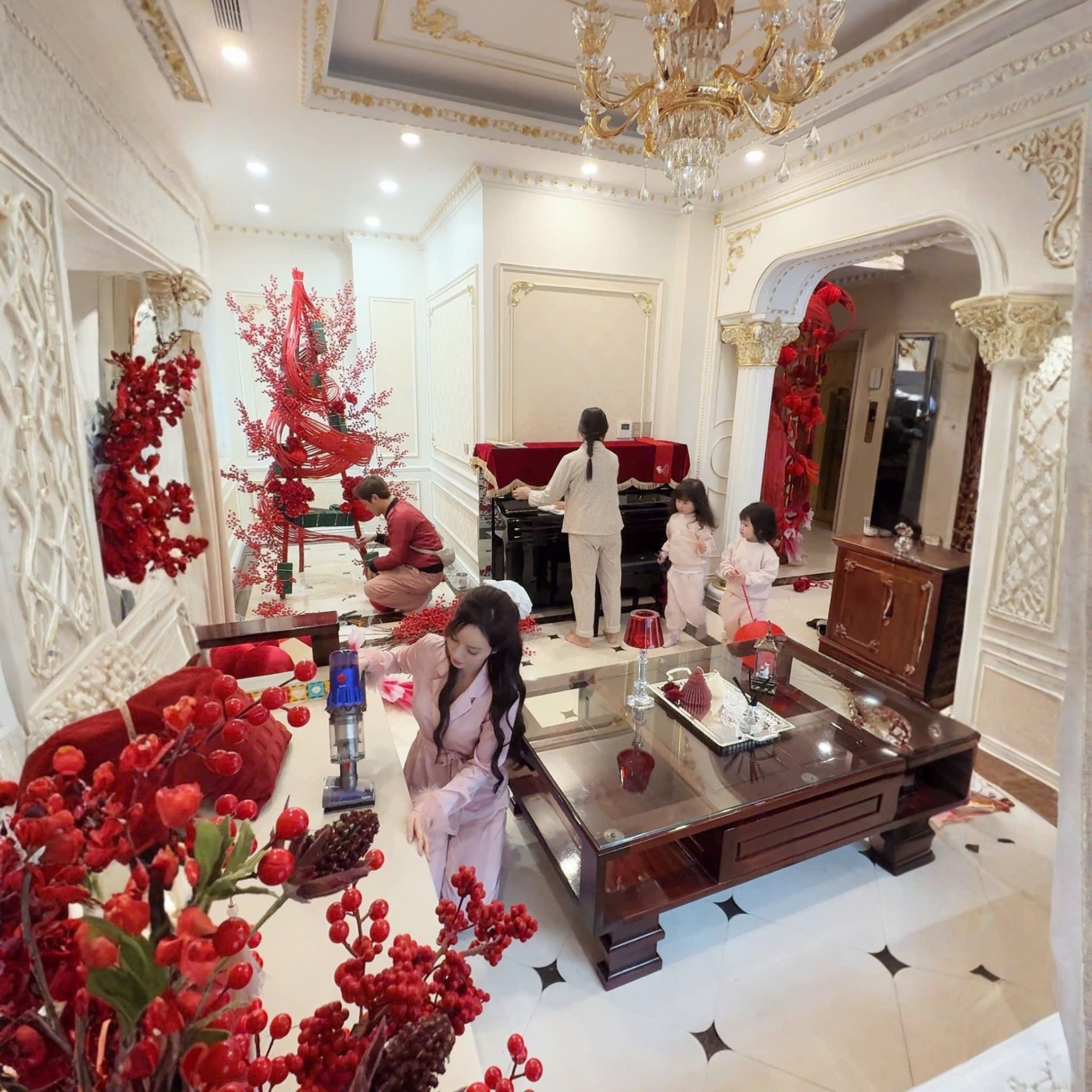 “Phú bà” 34 tuổi sống cuộc đời như mở khóa gói VIP: Dinh thự triệu đô, đến phòng tắm cũng phải có điều hòa