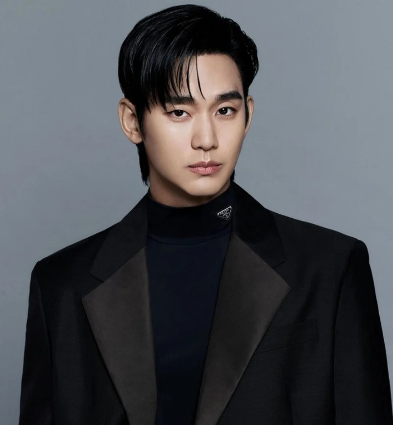 Kim Soo Hyun đã rơi xuống đáy vực