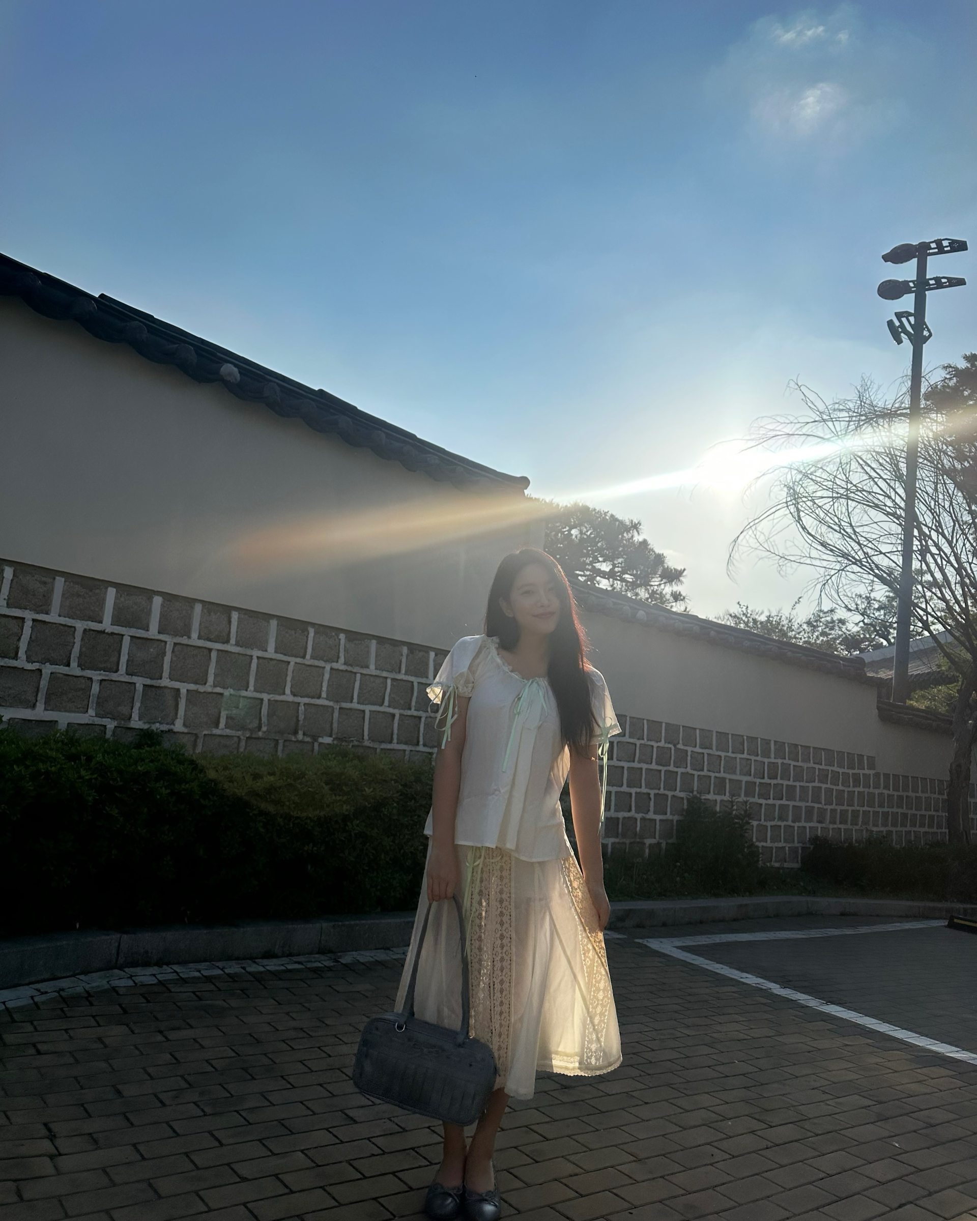 Mỹ nhân showbiz tuổi 27 bước vào “kỷ nguyên visual”: Camera dí sát vẫn thắng, mặc đẹp như một phản xạ