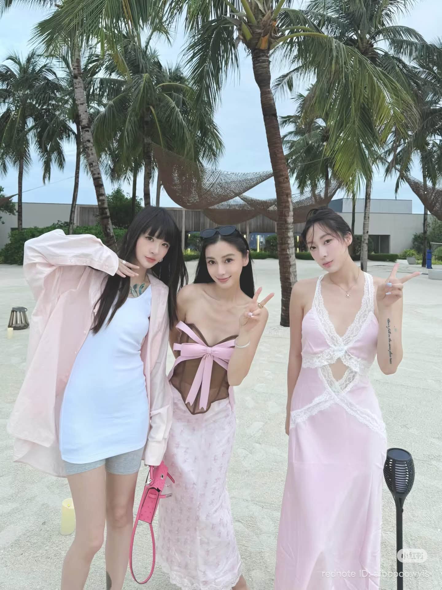 Đại mỹ nhân được cả showbiz công nhận: Đứng im cũng đẹp xuất thần, chẳng cần ăn vận cầu kỳ vẫn cực cuốn