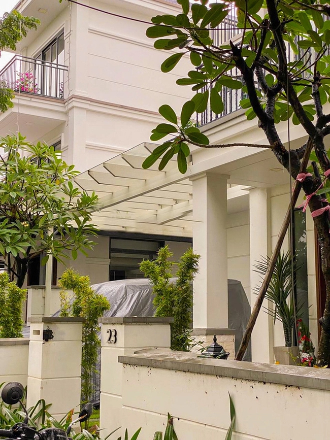 Biệt thự nằm trong khu biệt thự cao cấp ở huyện Nhà Bè (TP.HCM). Ảnh: Tổng hợp