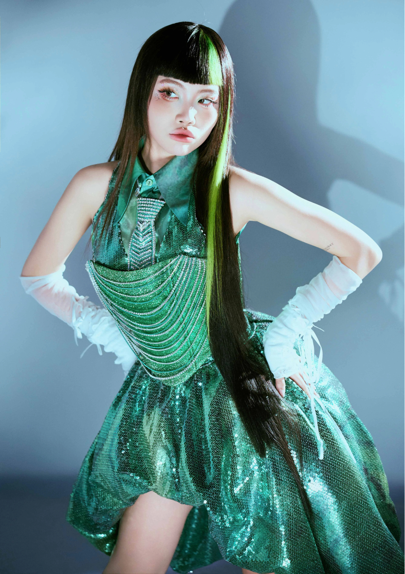   … hay Em Xinh Say Hi đều cho thấy một Phương Mỹ Chi chăm chút vẻ ngoài và chủ động trong việc xây dựng hình ảnh cá nhân   