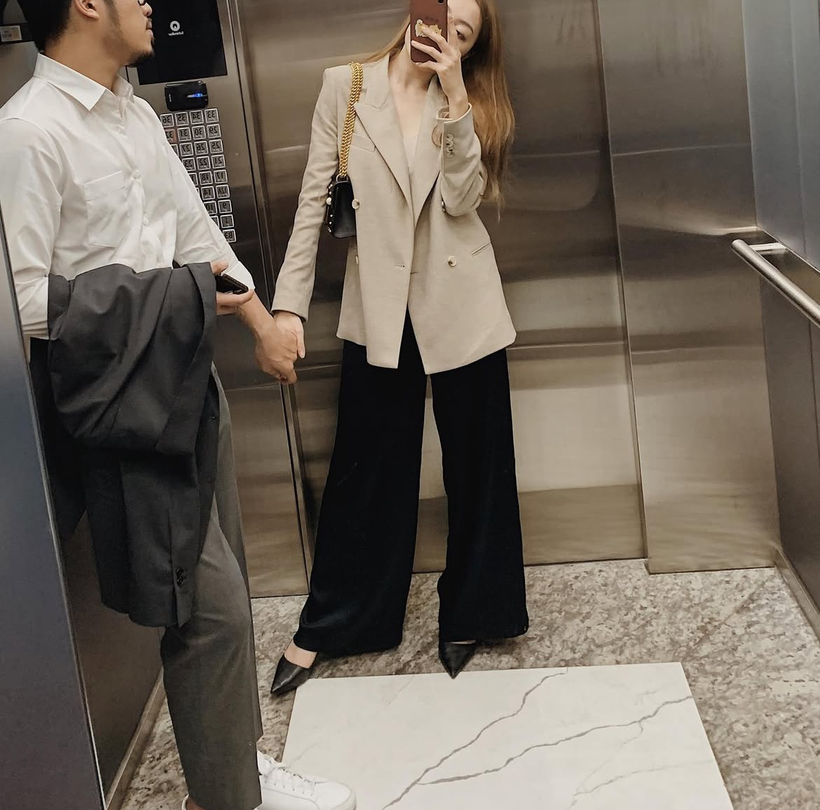 Ca sĩ Việt cưới vợ tiểu thư hơn 3 tuổi, đã có con chung: 3 năm sau đám cưới lộ loạt dấu hiệu đáng ngờ