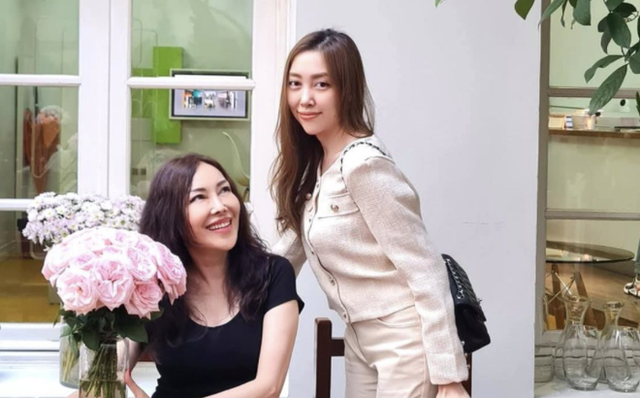 Ca sĩ Việt cưới vợ tiểu thư hơn 3 tuổi, đã có con chung: 3 năm sau đám cưới lộ loạt dấu hiệu đáng ngờ