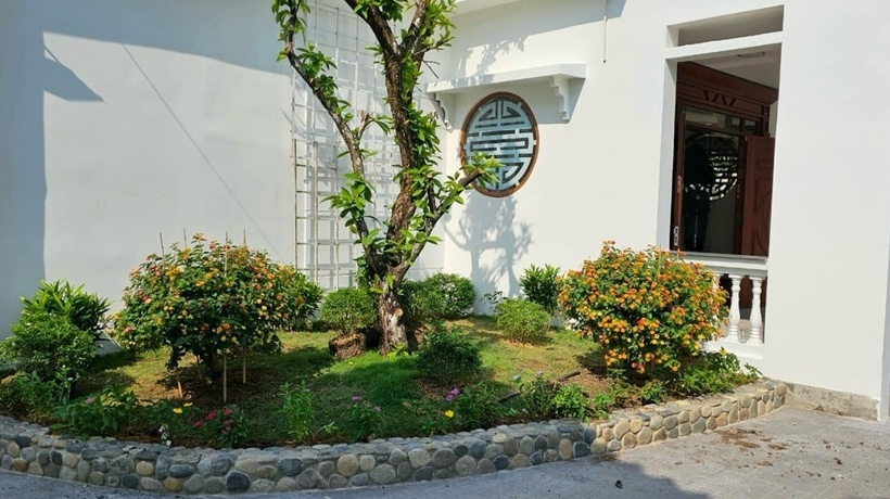 Nhà vườn rộng 3.000m2 của người đẹp Tây Đô Việt Trinh