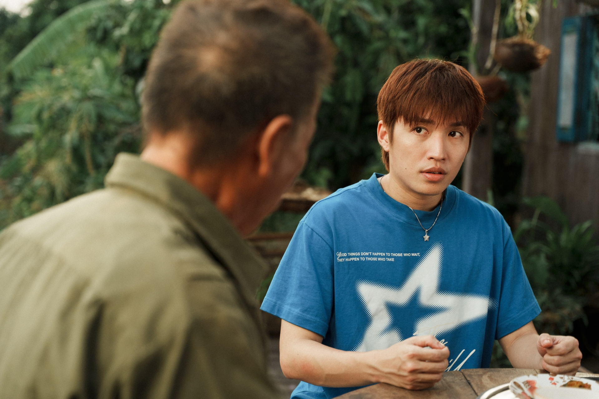 Nghỉ Hè Sợ Nghỉ Hưu: Kịch bản có duyên, diễn xuất có tầm, không là siêu phẩm thì cũng đáng tiền