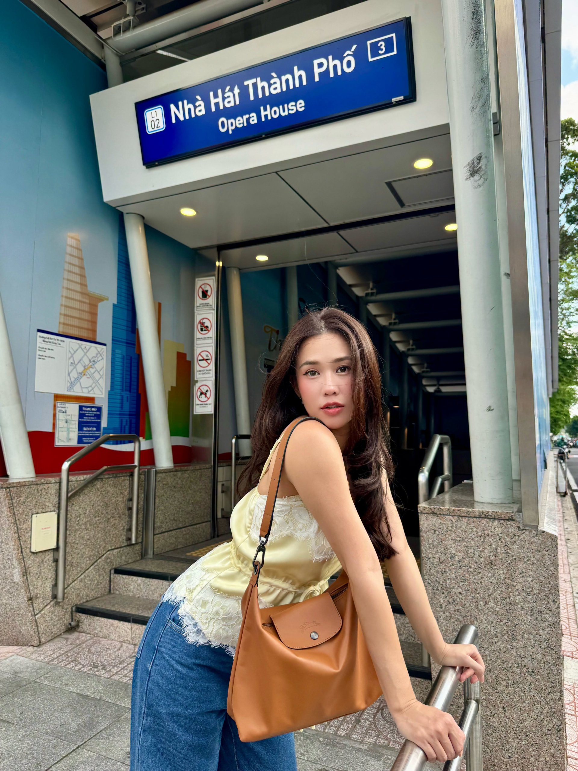 Mỹ nhân Sài thành 36 tuổi đẹp không tuổi, gu thời trang khiến chị em mê mẩn