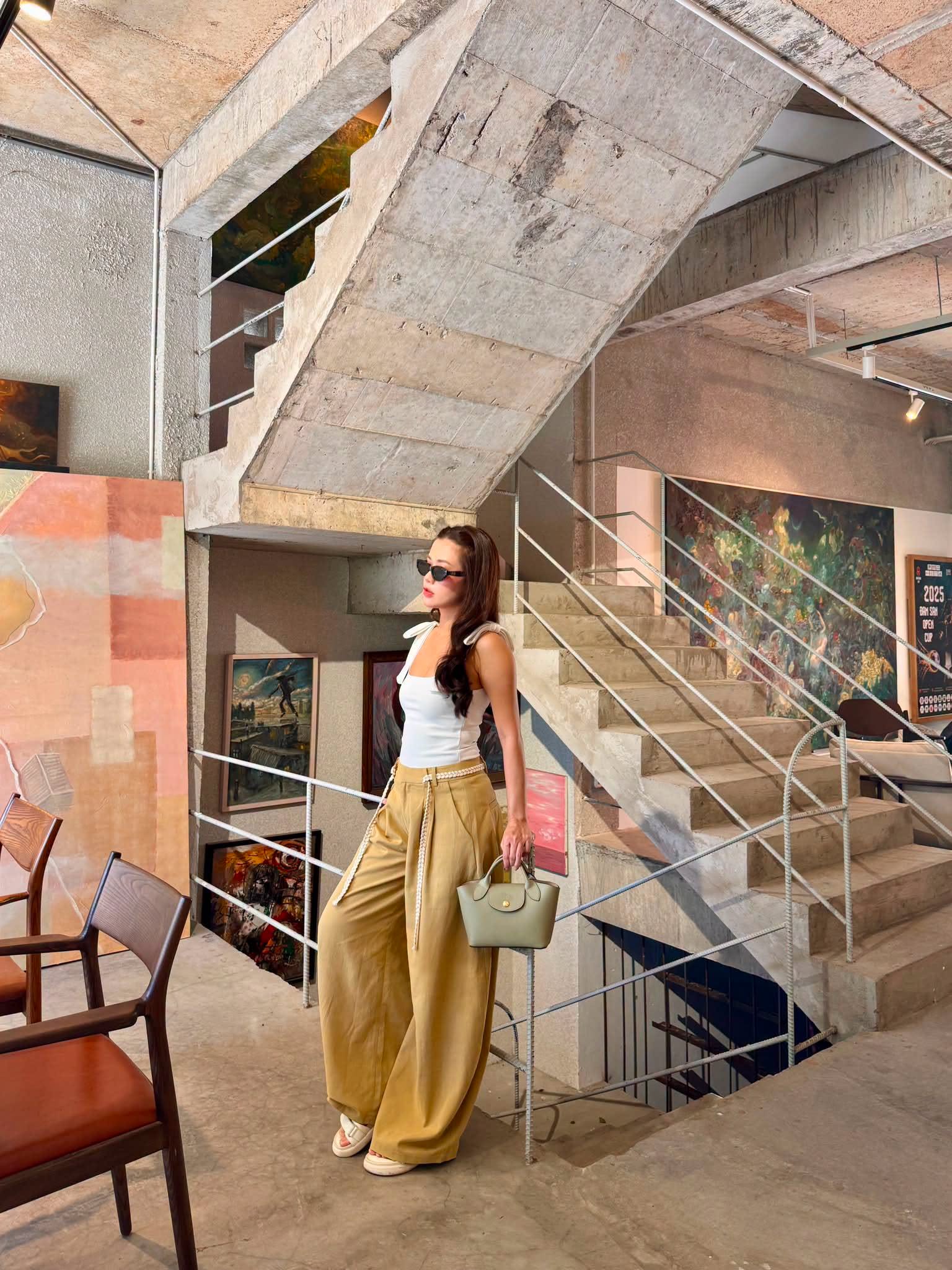 Mỹ nhân Sài thành 36 tuổi đẹp không tuổi, gu thời trang khiến chị em mê mẩn