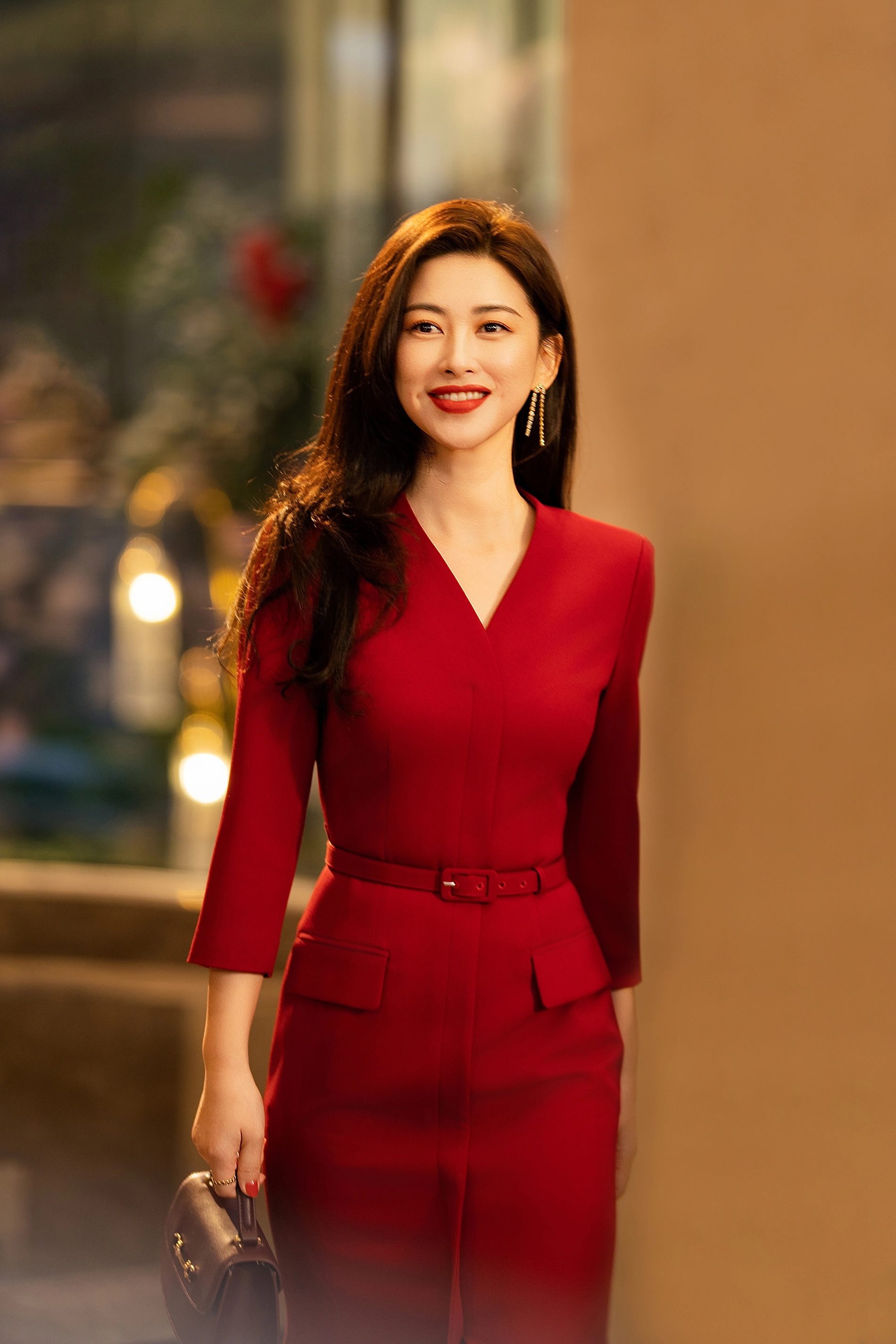 Cách đây ít tháng, Chu Châu đã có màn tái xuất đầy bùng nổ ở phim Mật Ngữ Kỷ đóng cùng Chung Hán Lương.