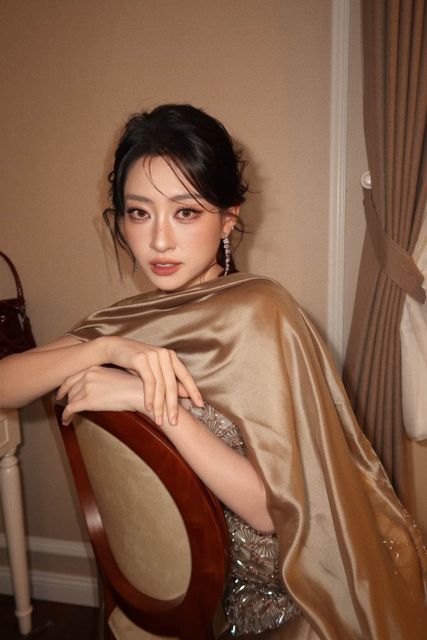 Lương Thùy Linh đăng quang Miss World Vietnam 2019 và lọt top 12 Miss World 2019 (Hoa hậu Thế giới) khi mới 19 tuổi. Ảnh: FBNV