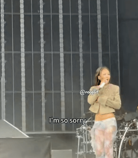 Jennie (BLACKPINK) bật khóc, run lẩy bẩy trước 40 nghìn người