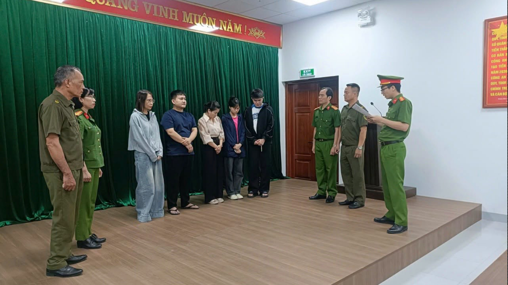 Cơ quan Cảnh sát điều tra Công an tỉnh Bắc Ninh làm việc với các đối tượng trong vụ án
