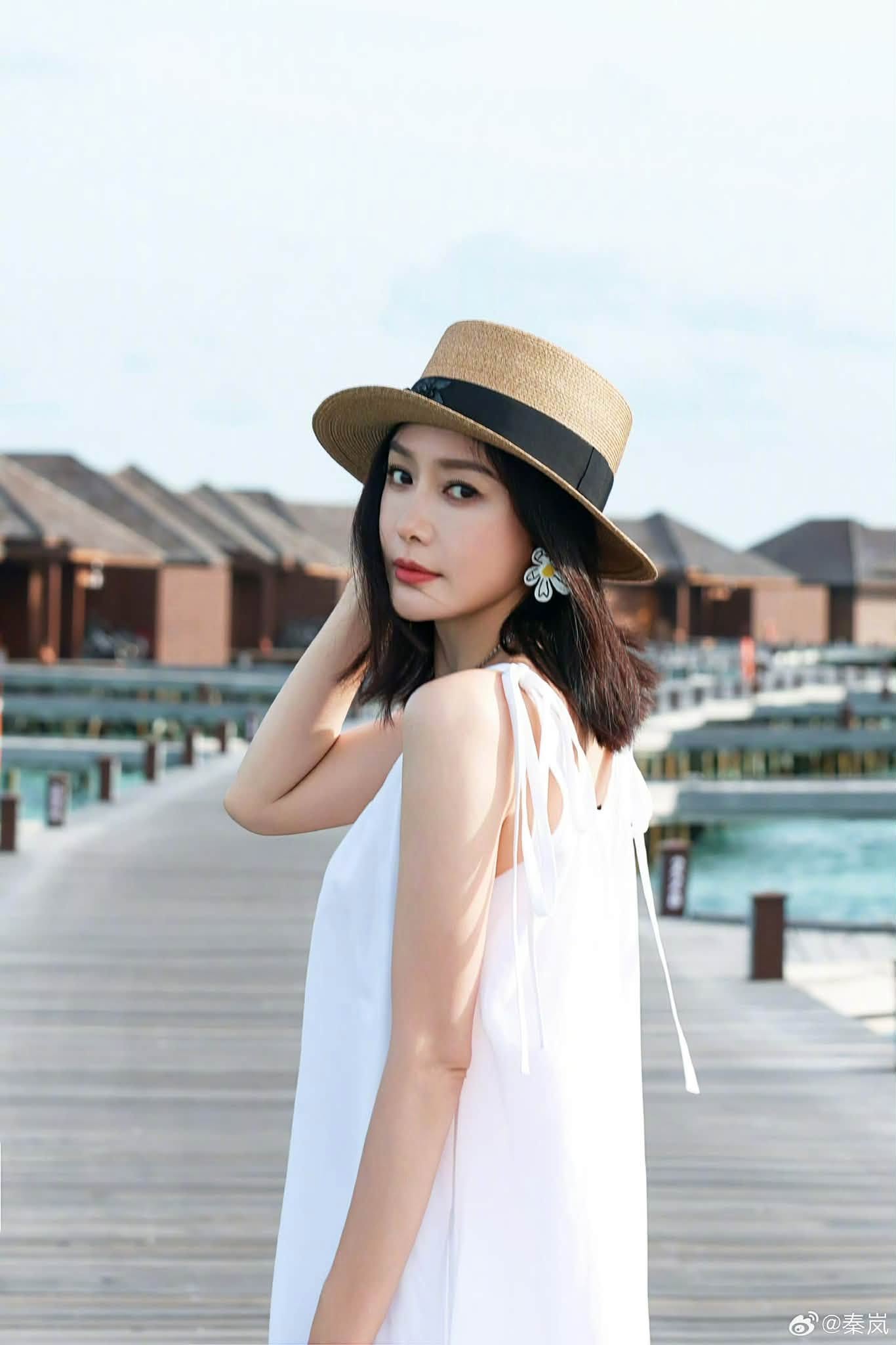 Đại mỹ nhân showbiz 47 tuổi vẫn đẹp hoàn hảo, body nuột nà mặc gì cũng sang