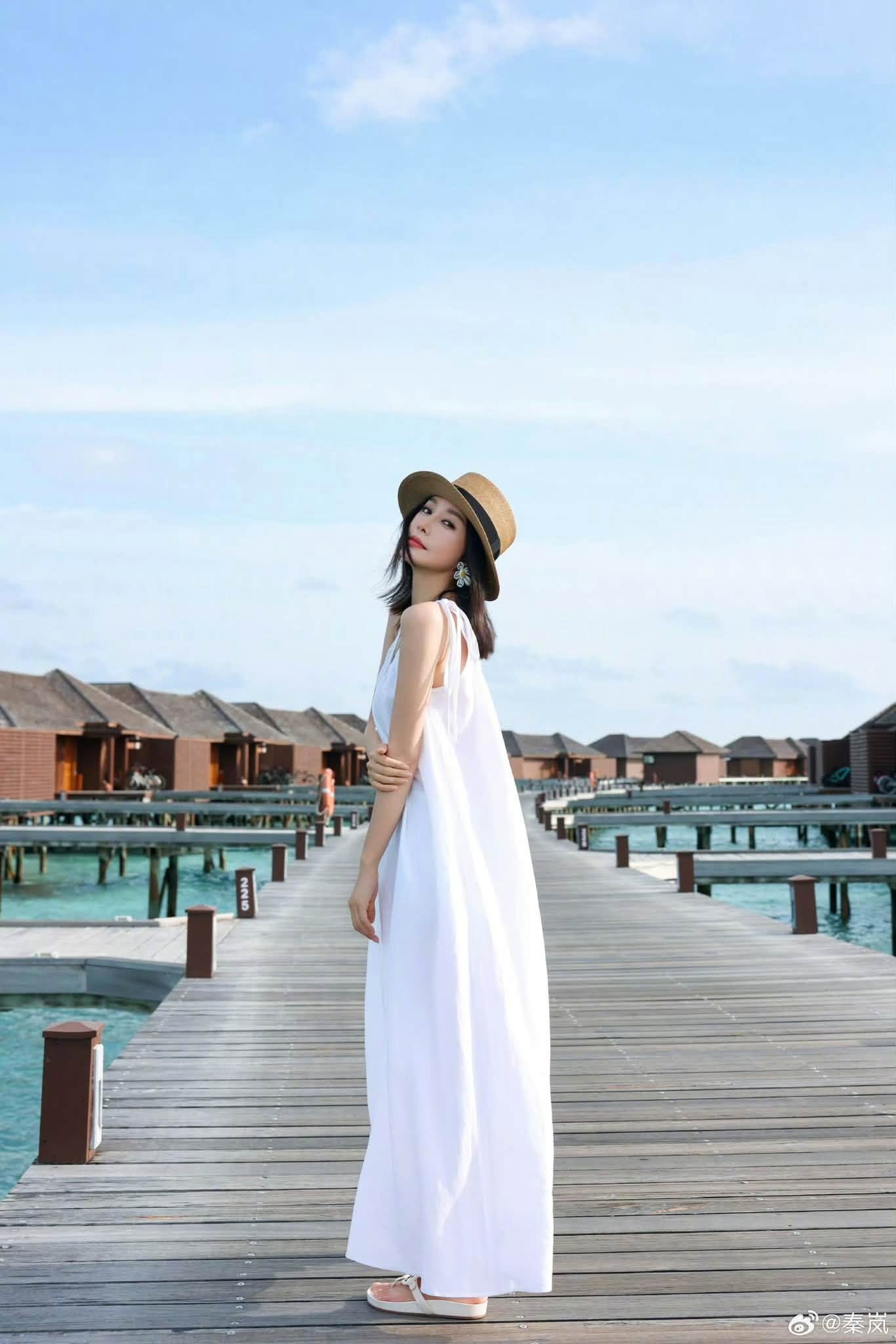 Đại mỹ nhân showbiz 47 tuổi vẫn đẹp hoàn hảo, body nuột nà mặc gì cũng sang