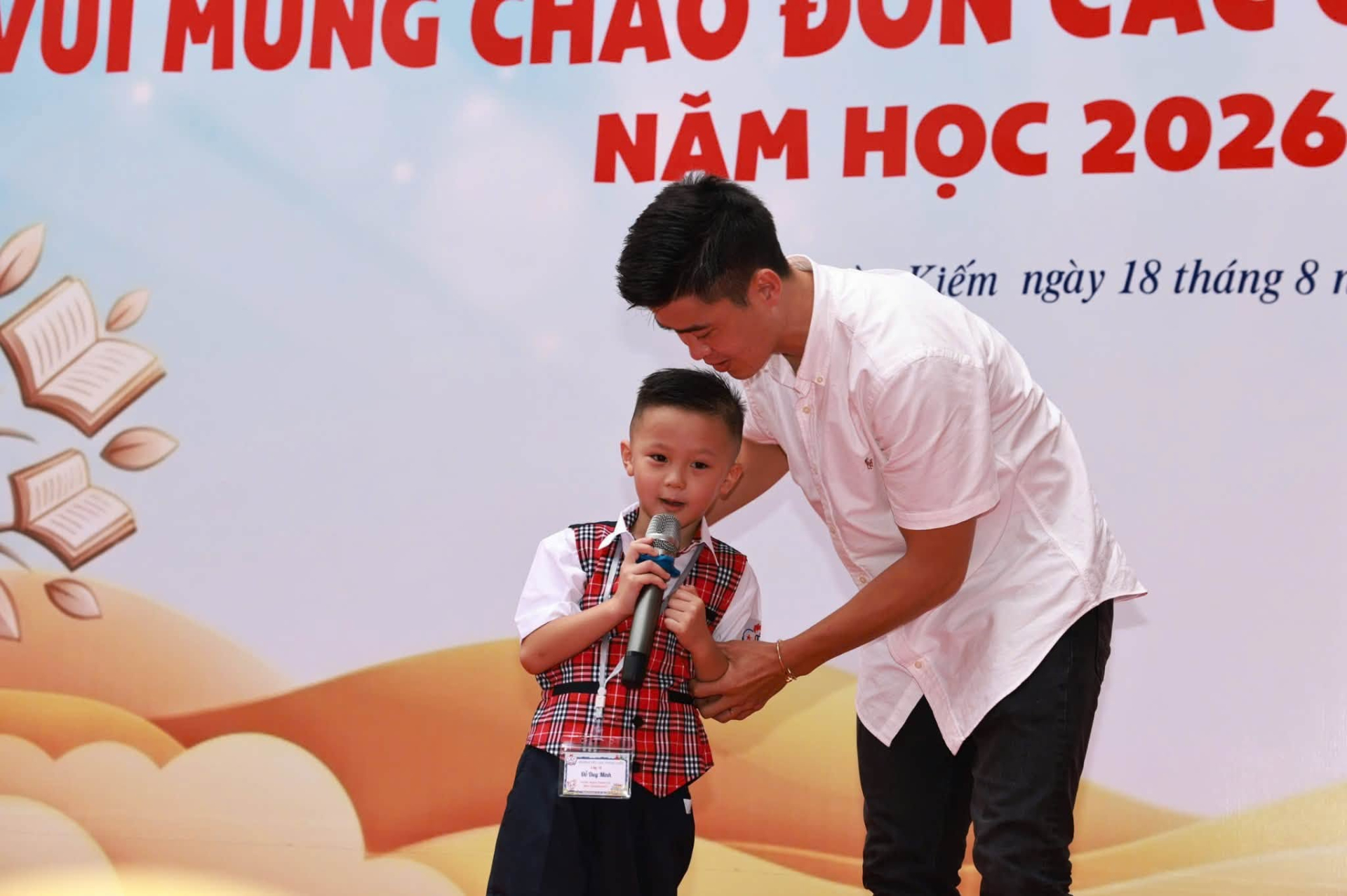 Duy Minh chuẩn bị vào lớp 1