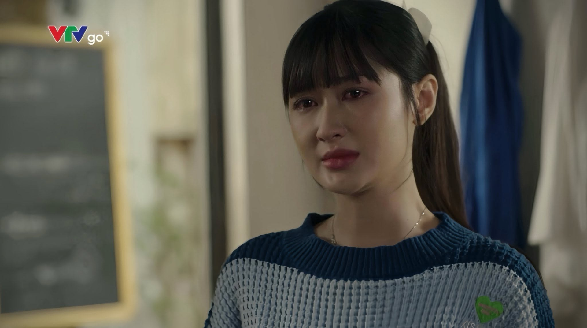 Cô cho biết không lên tiếng ngay thời điểm đó là bởi đó là một đàn anh đi trước, có vị trí và nhiều mối quan hệ trong nghề. Ảnh: VTV