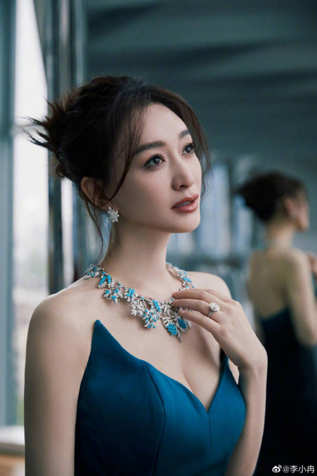 Lý Tiểu Nhiễm từng gặp nhiều lận đận trong tình duyên. Và Từ Giai Ninh luôn ở bên, động viên, giúp đỡ cô với tư cách 1 người bạn suốt 16 năm (Ảnh: 163).