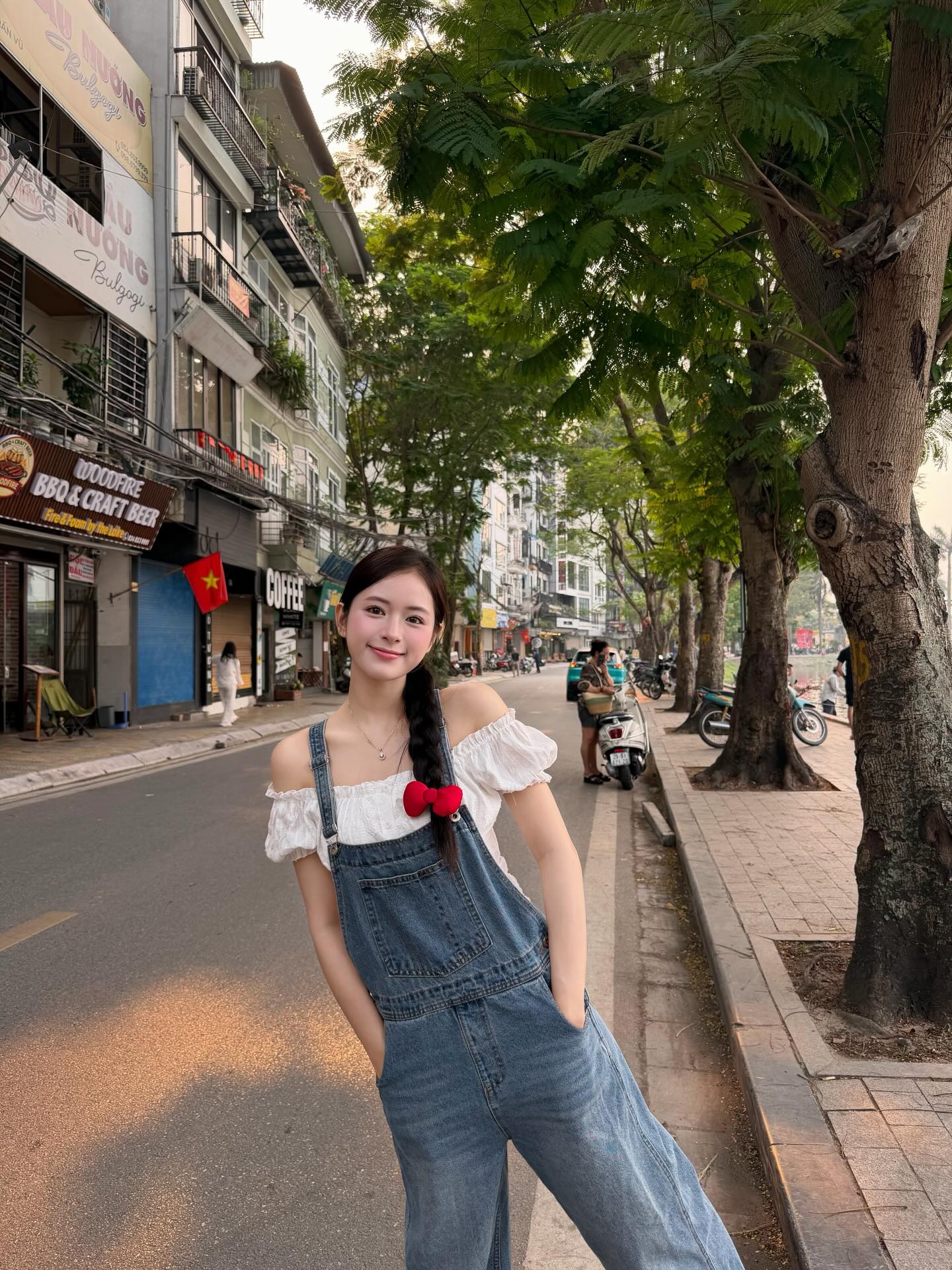 Mỹ nữ bị “phong ấn nhan sắc” trong phim giờ vàng VTV: Ngoài đời xinh gấp 10 lần, gu thời trang siêu cuốn