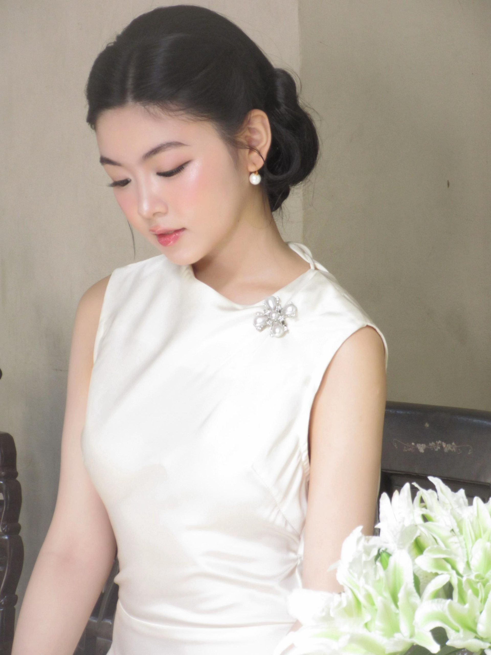 Tranh cãi về nhan sắc của Lọ Lem
