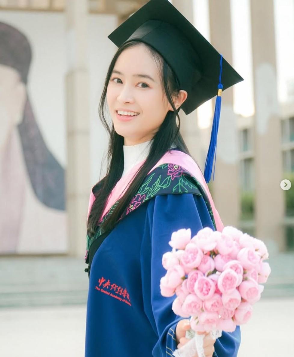 Mỹ nhân bí ẩn nhất Vbiz: Học cùng trường với Chương Tử Di và Đường Yên, bí mật kết hôn không ai hay biết