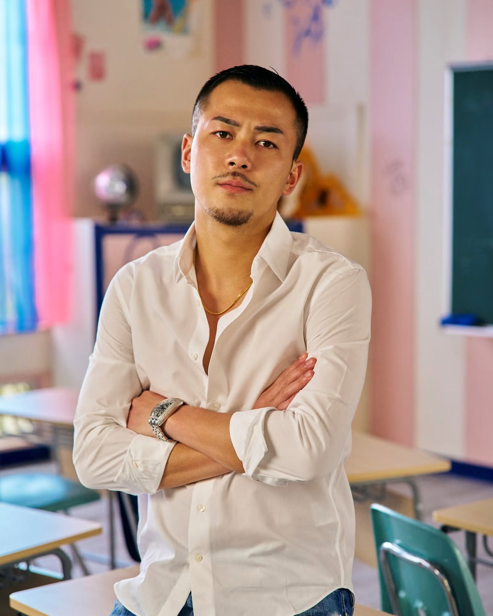 Leo trong Badly In Love 2