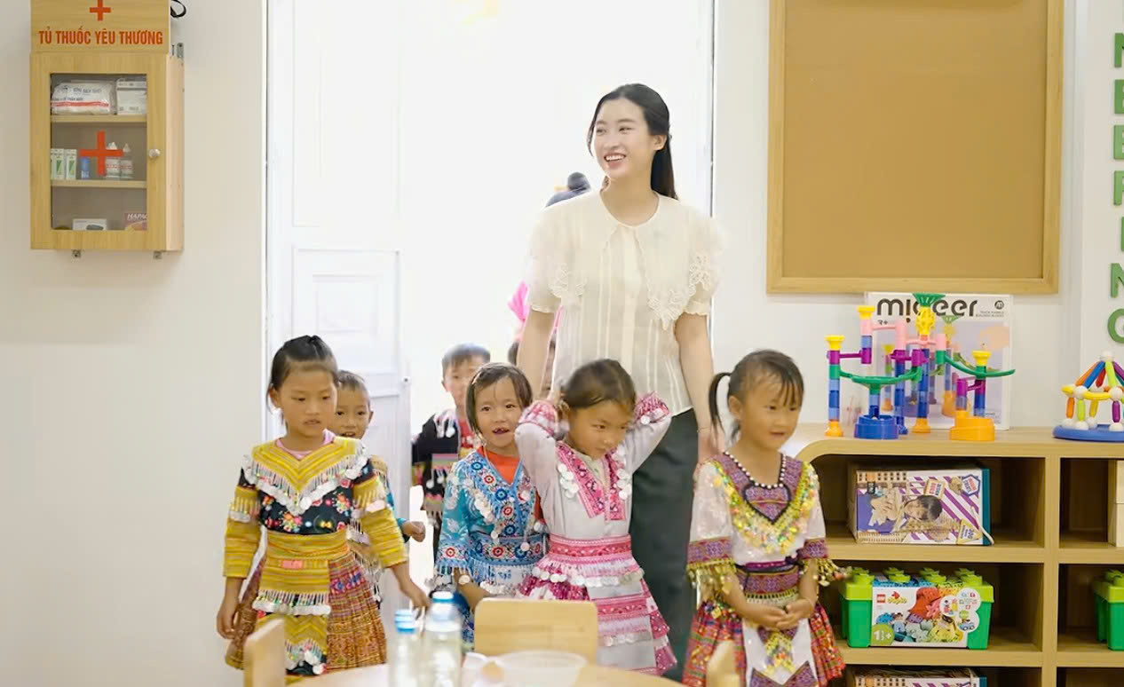 Quyết định của Hoa hậu Đỗ Mỹ Linh sau 10 năm đăng quang