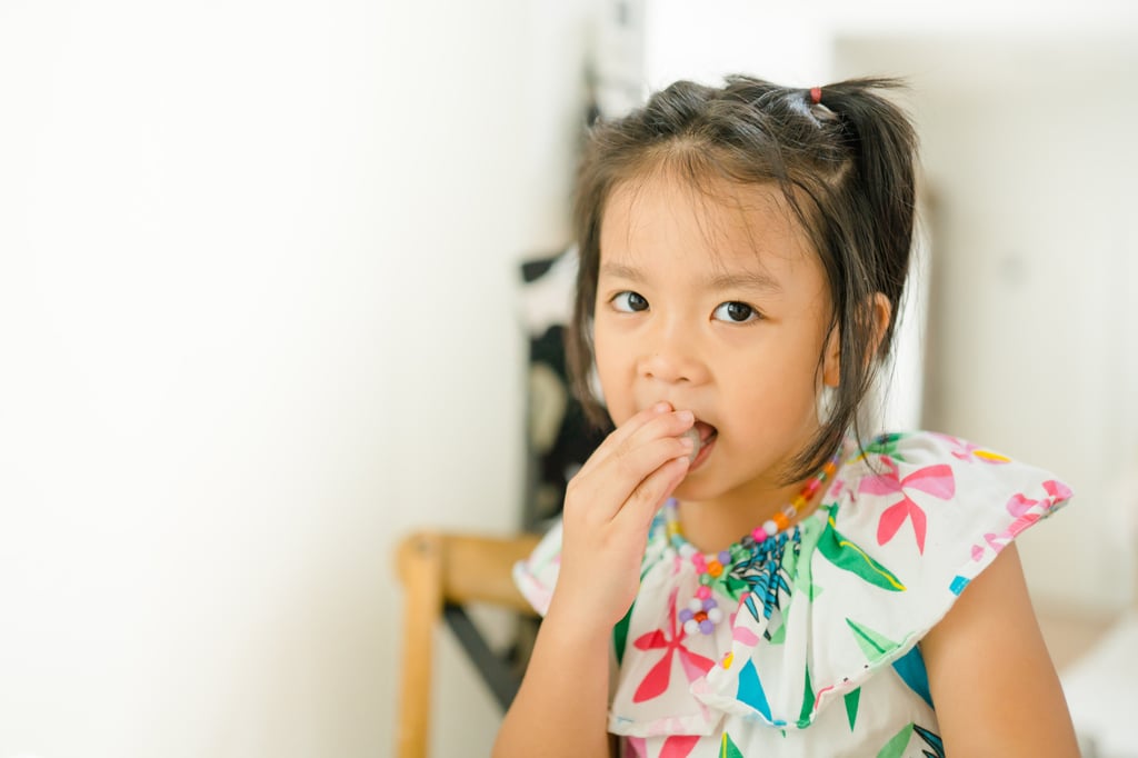 Các chuyên gia y tế thường thúc giục các bậc cha mẹ giữ tất cả các vật dụng nguy hiểm, đặc và nhỏ tránh xa tầm tay trẻ nhỏ. Ảnh: Shutterstock