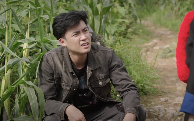 Anh chàng từng gây chú ý khi đóng Đi giữa trời rực rỡ.