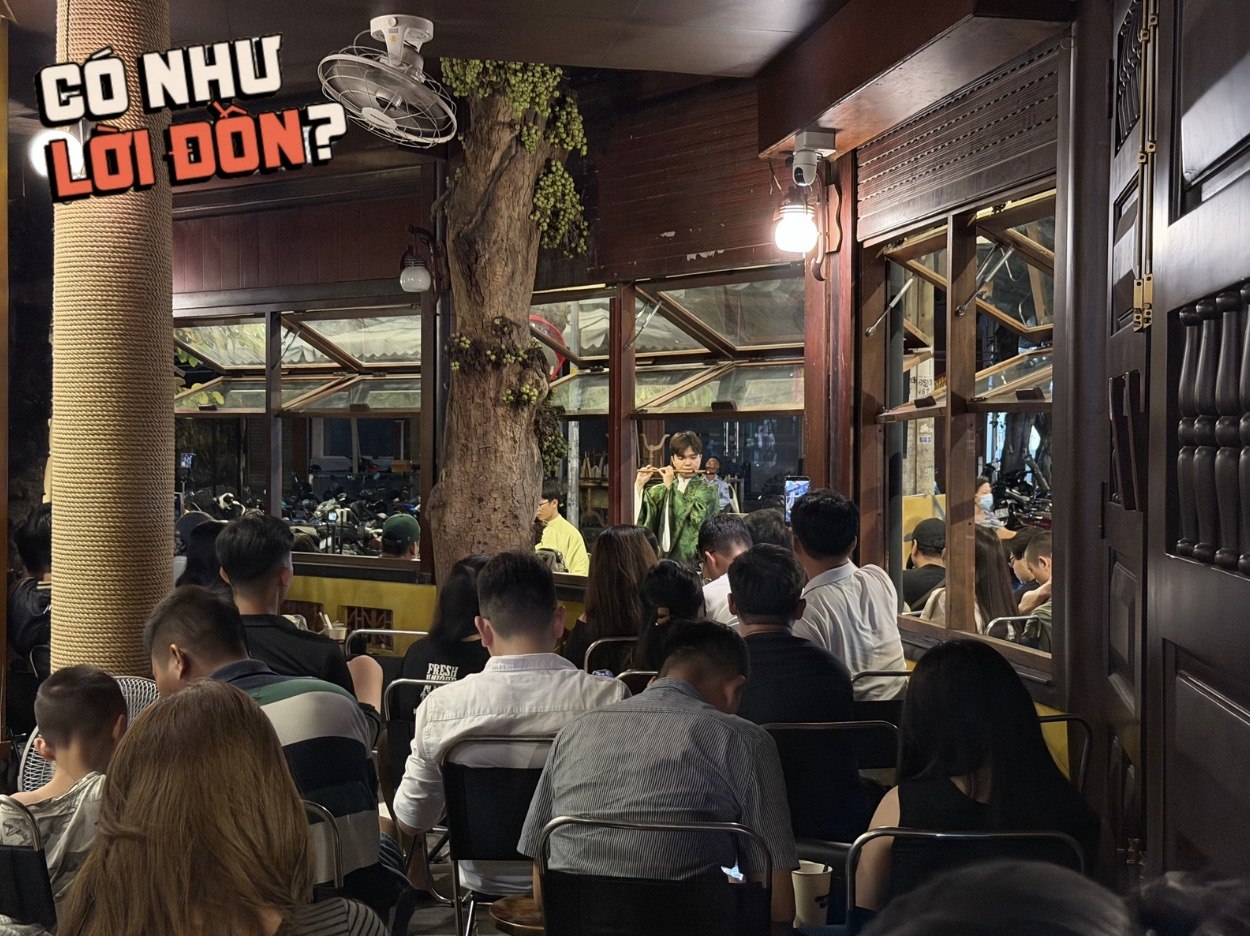 Không mở được nhạc bản quyền nên quán cà phê ở TP.HCM mời hẳn đàn tranh sáo trúc đến biểu diễn, ly nước 95.000 đồng kín chỗ hằng đêm