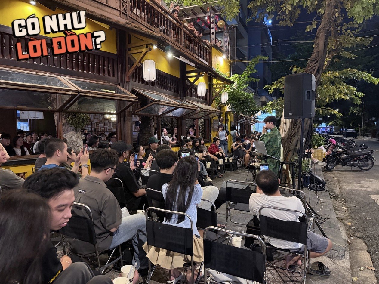 Không mở được nhạc bản quyền nên quán cà phê ở TP.HCM mời hẳn đàn tranh sáo trúc đến biểu diễn, ly nước 95.000 đồng kín chỗ hằng đêm