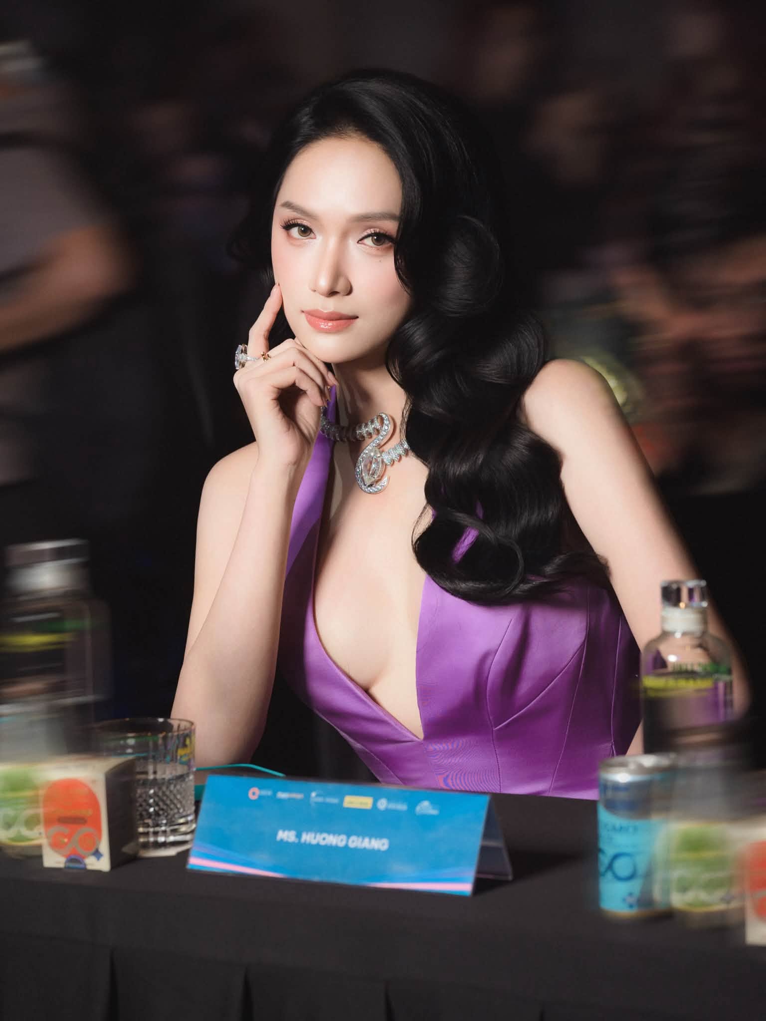   Hương Giang bắt đầu được công chúng chú ý khi tham gia Vietnam Idol 2012, sau đó theo đuổi con đường ca hát và từng bước xây dựng hình ảnh riêng trong showbiz Việt. Ảnh: FBNV   