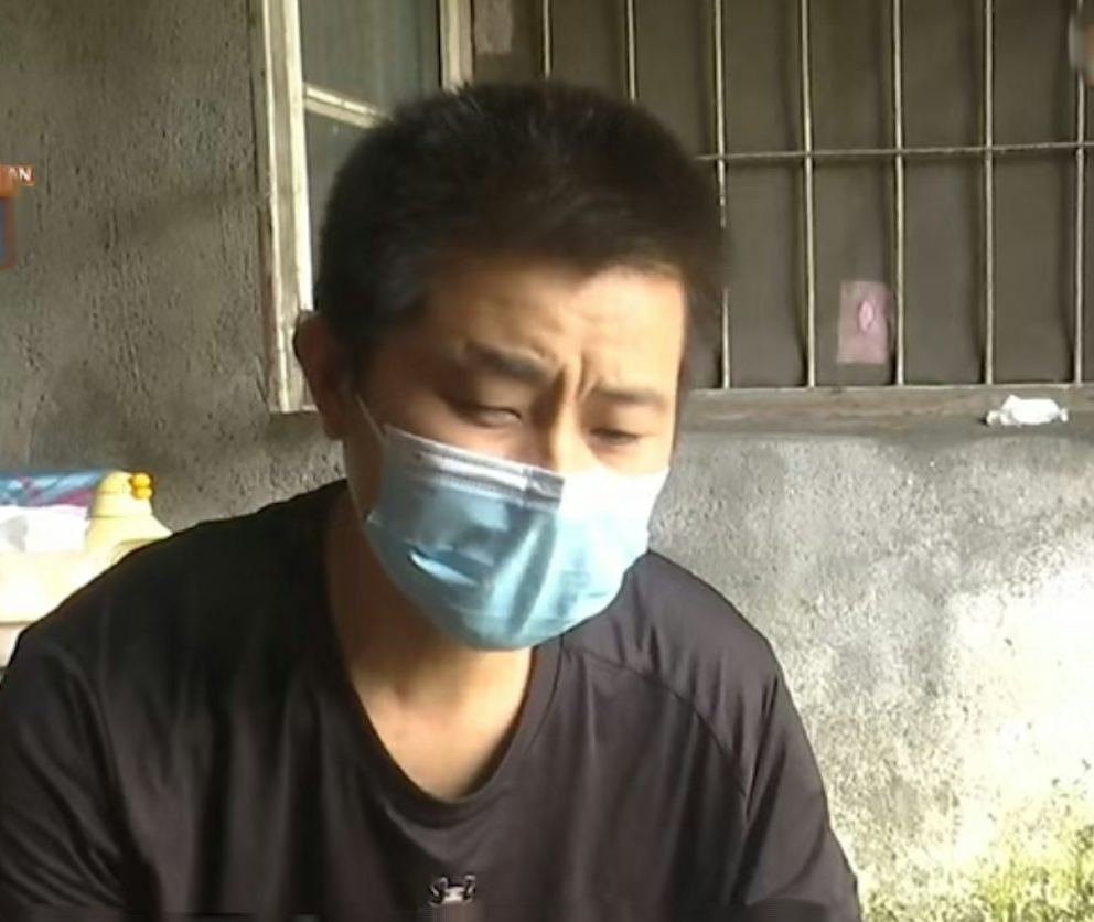 Một shipper tiết kiệm được 31 tỷ sau 20 năm sống tằn tiện rồi bị lừa đảo sạch trong 6 ngày