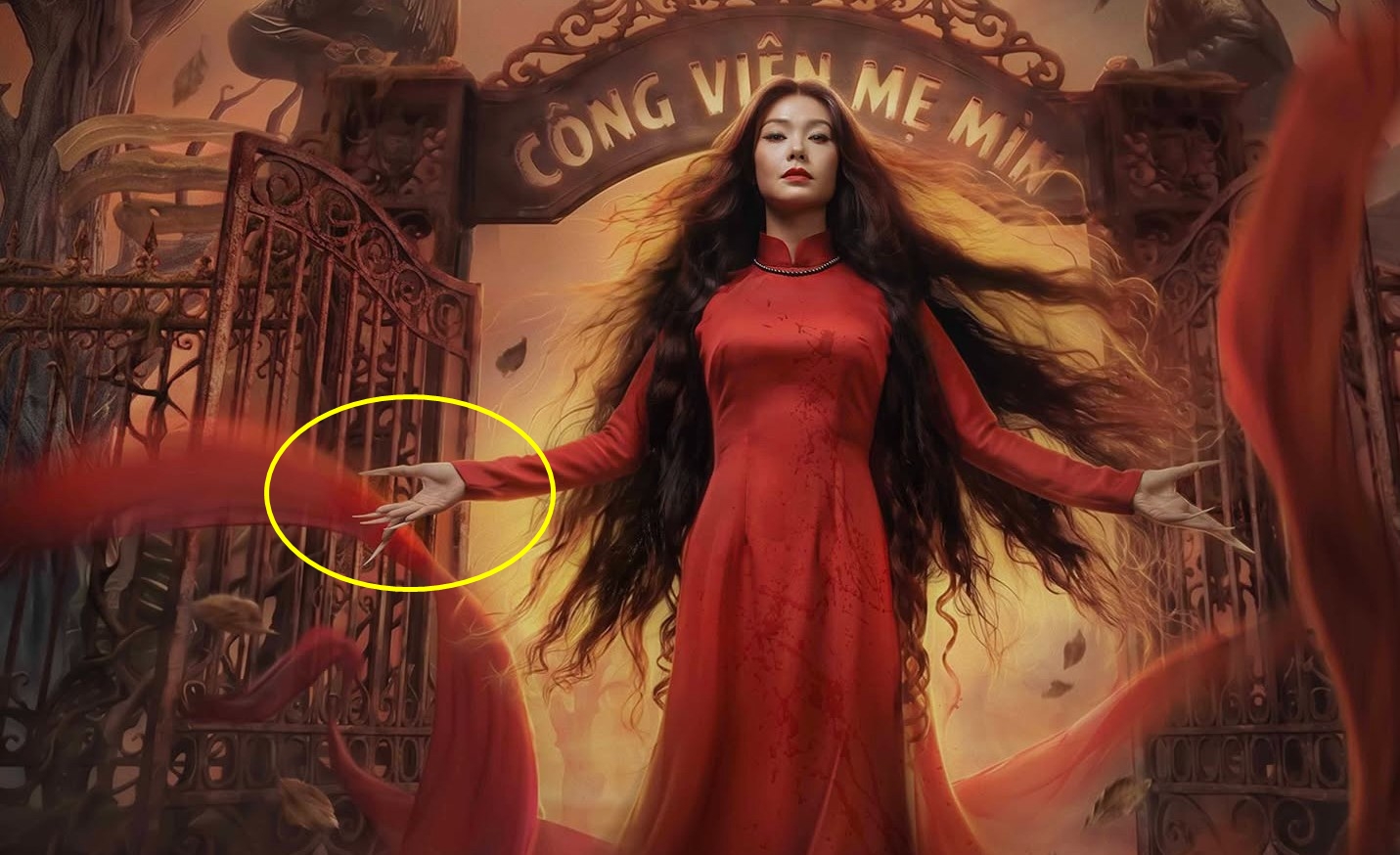 Bàn tay của Minh Hằng trở thành đề tài tranh cãi